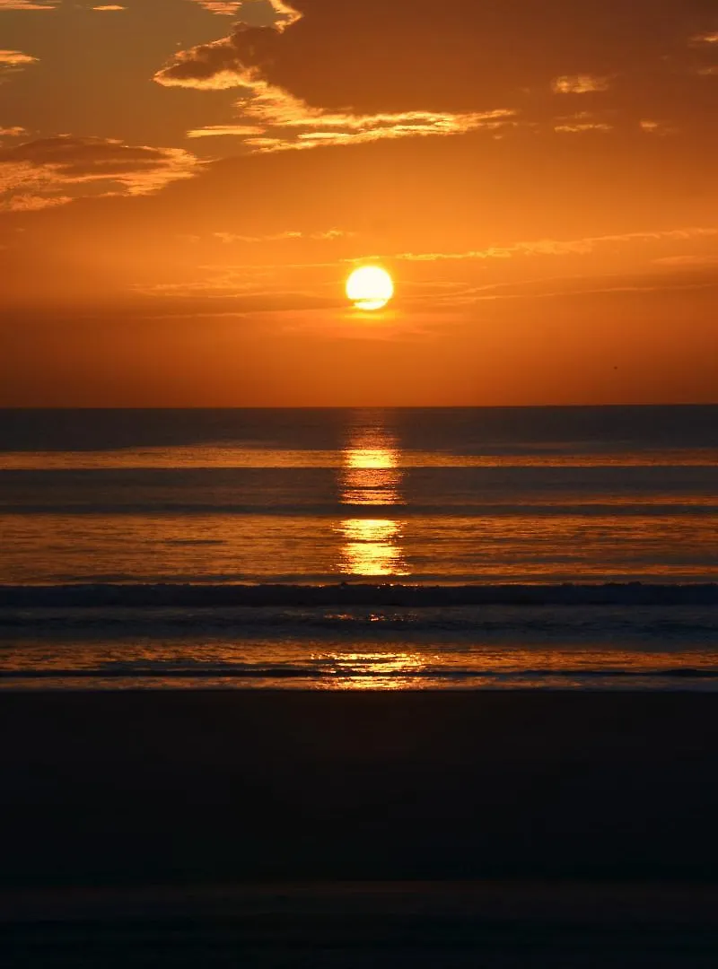 هوليداي إن إكسبريس دايتونا بيتش شورز Daytona Beach Shores منتجع