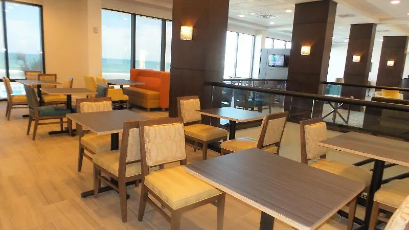 *** منتجع هوليداي إن إكسبريس دايتونا بيتش شورز Daytona Beach Shores الولايات المتحدة الأمريكية